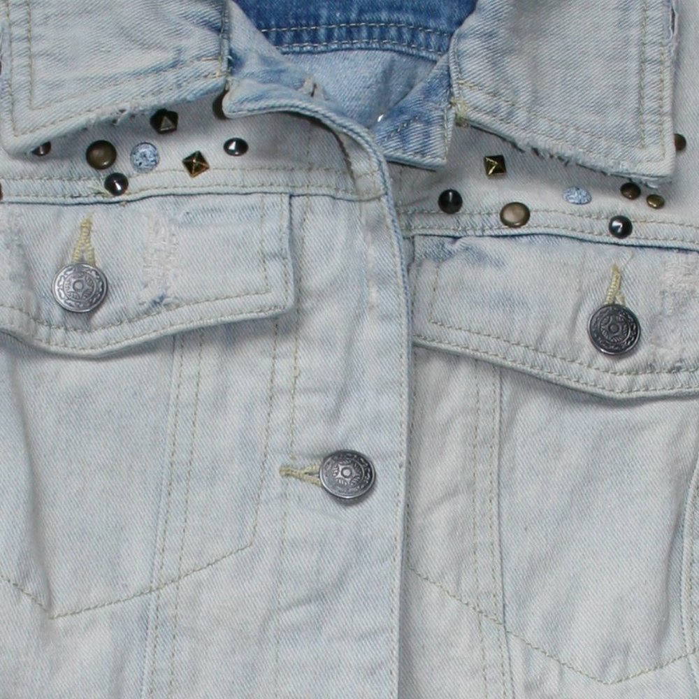 Free People Size LG Sleevless Studded Jean Jacket - Picture 10 of 11